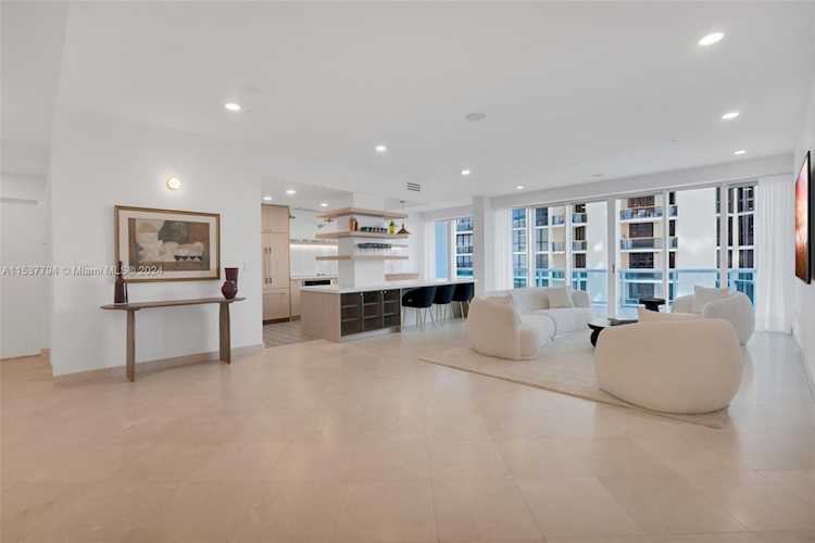 10101 Collins Ave #7D Bal Harbour, FL 22 33154 | Skyrise Lab Photo 3