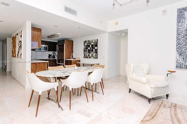 6899 Collins Ave #1006 Miami Beach, FL 32 33141 | Skyrise Lab Photo 1