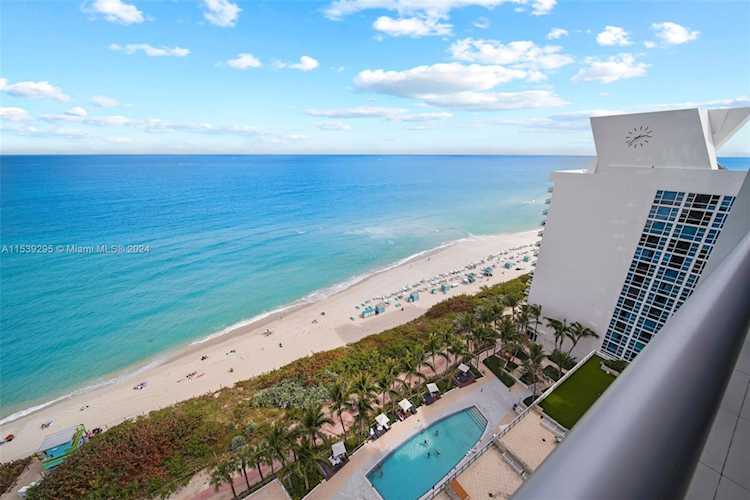 6899 Collins Ave #1801 Miami Beach, FL 32 33141 | Skyrise Lab Photo 8