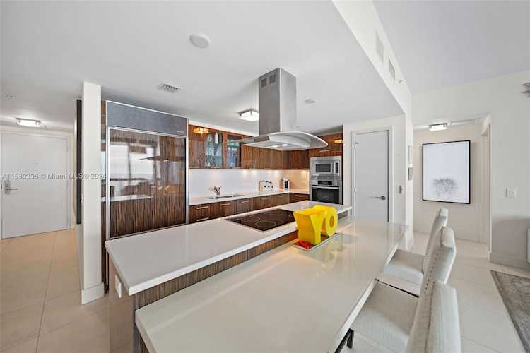 6899 Collins Ave #1801 Miami Beach, FL 32 33141 | Skyrise Lab Photo 12