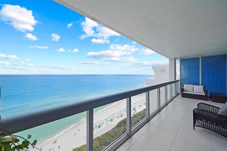 6899 Collins Ave #1801 Miami Beach, FL 32 33141 | Skyrise Lab Photo 2