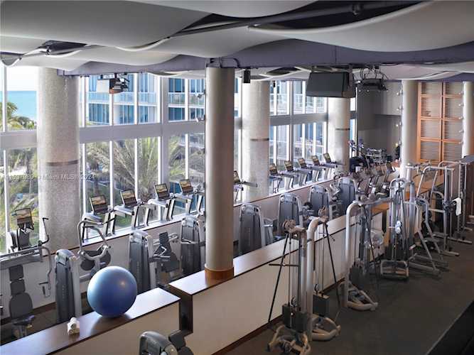 6801 Collins Ave Miami Beach, FL 32 33141 | Skyrise Lab Photo 71