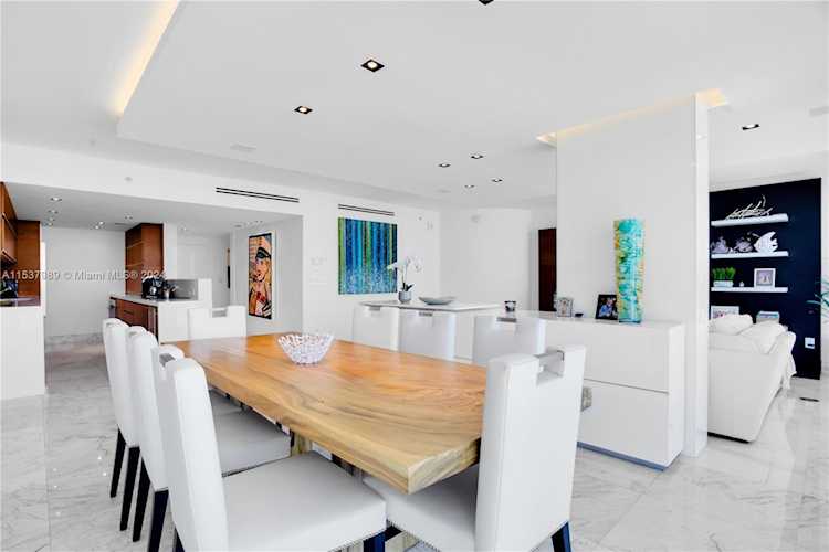 6801 Collins Ave Miami Beach, FL 32 33141 | Skyrise Lab Photo 4