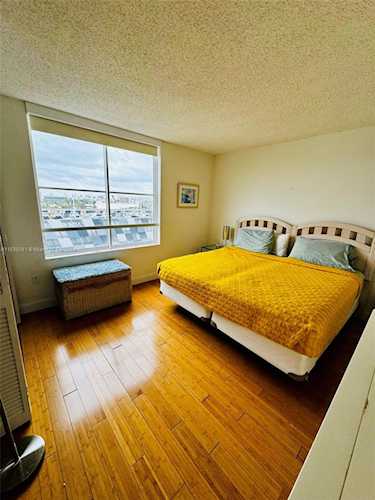 1900 Sunset Harbour Dr #815 Miami Beach, FL 32 33139 | Skyrise Lab Photo 8