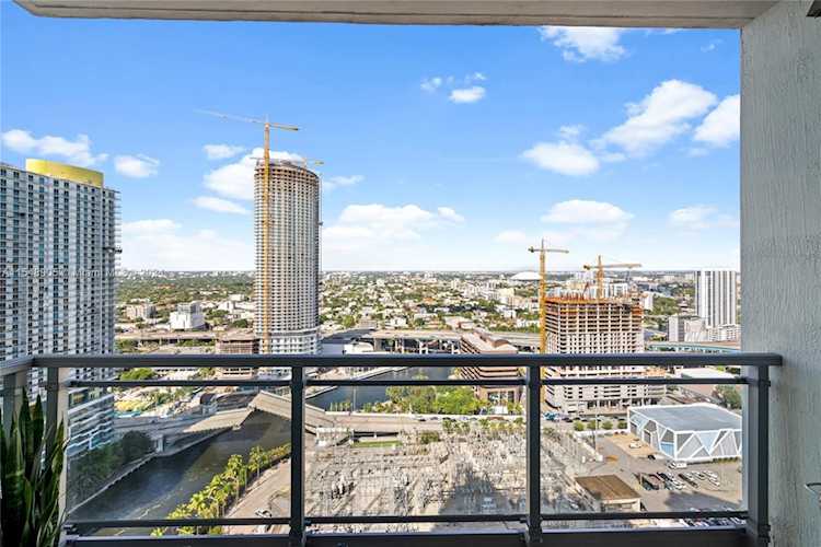 92 SW 3rd St #3409 Miami, FL 41 33130 | Skyrise Lab Photo 17
