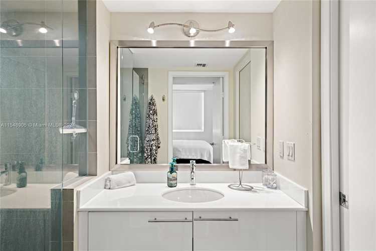 92 SW 3rd St #3409 Miami, FL 41 33130 | Skyrise Lab Photo 14