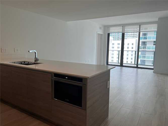 1300 S Miami Ave #1011 Miami, FL 41 33130 | Skyrise Lab Photo 9