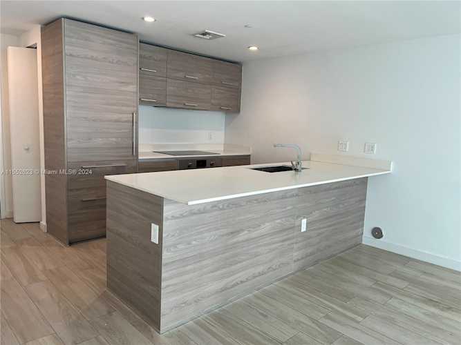 1300 S Miami Ave #1011 Miami, FL 41 33130 | Skyrise Lab Photo 8