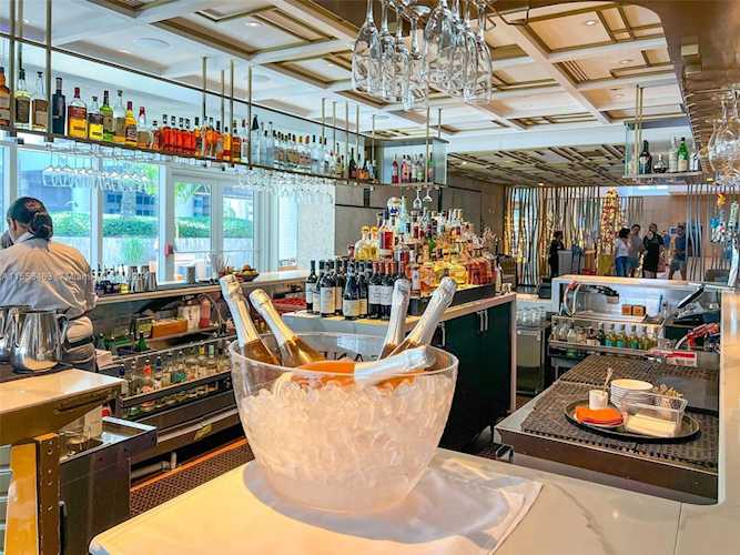 6799 Collins Ave #804 Miami Beach, FL 32 33141 | Skyrise Lab Photo 38