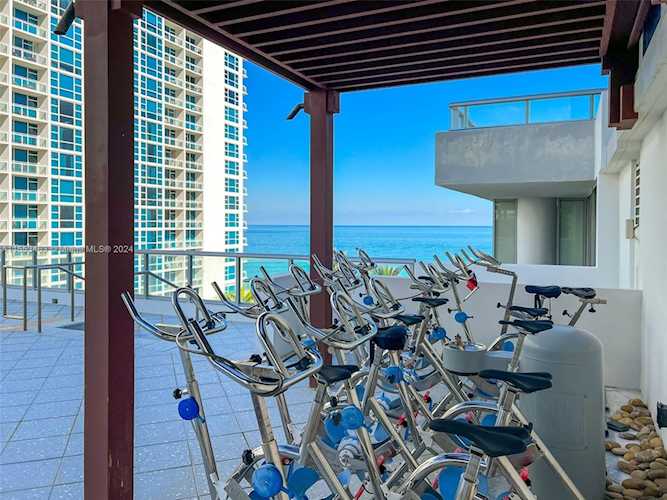 6799 Collins Ave #804 Miami Beach, FL 32 33141 | Skyrise Lab Photo 30