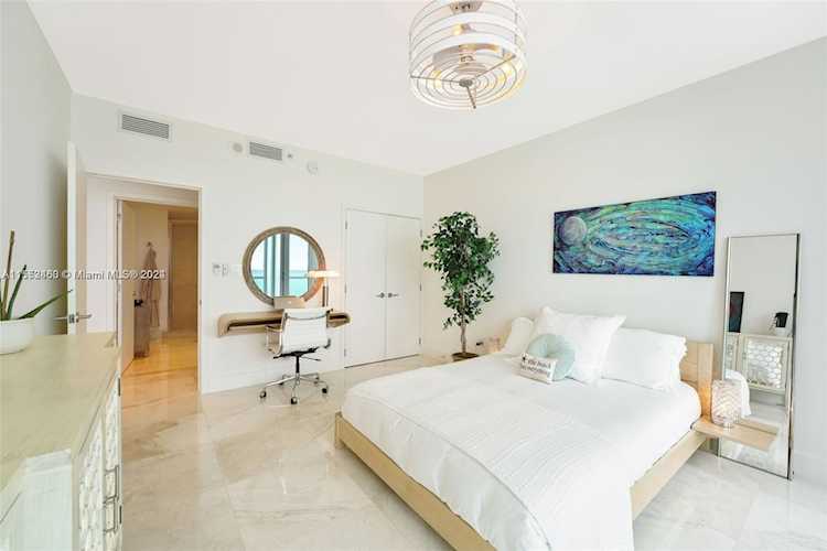 6799 Collins Ave #804 Miami Beach, FL 32 33141 | Skyrise Lab Photo 11
