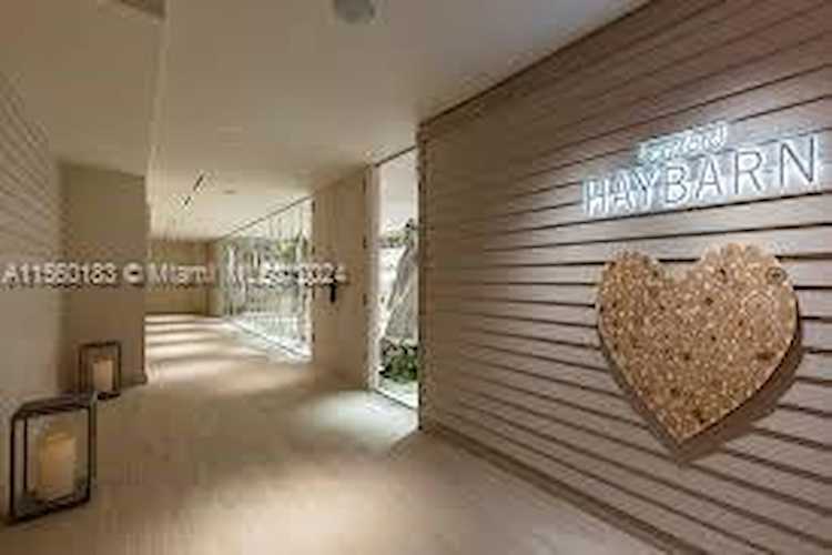 2301 Collins Ave #320 Miami Beach, FL 32 33139 | Skyrise Lab Photo 21