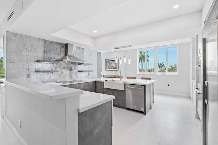 400 Hendricks Isle #3A Fort Lauderdale, FL Ft Ldale SE (3280;3600;3800) 33301 | Skyrise Lab Photo 9