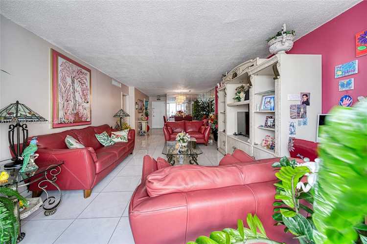 3140 S Ocean Dr #1002 Hallandale Beach, FL 3010 33009 | Skyrise Lab Photo 12