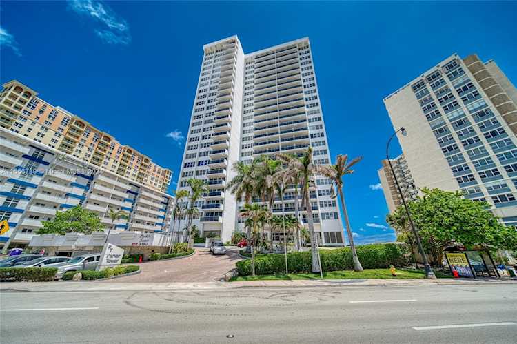 3140 S Ocean Dr #1002 Hallandale Beach, FL 3010 33009 | Skyrise Lab Photo 1