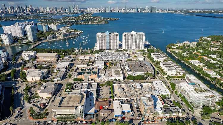 1800 Sunset Harbour Dr #803 Miami Beach, FL 32 33139 | Skyrise Lab Photo 29