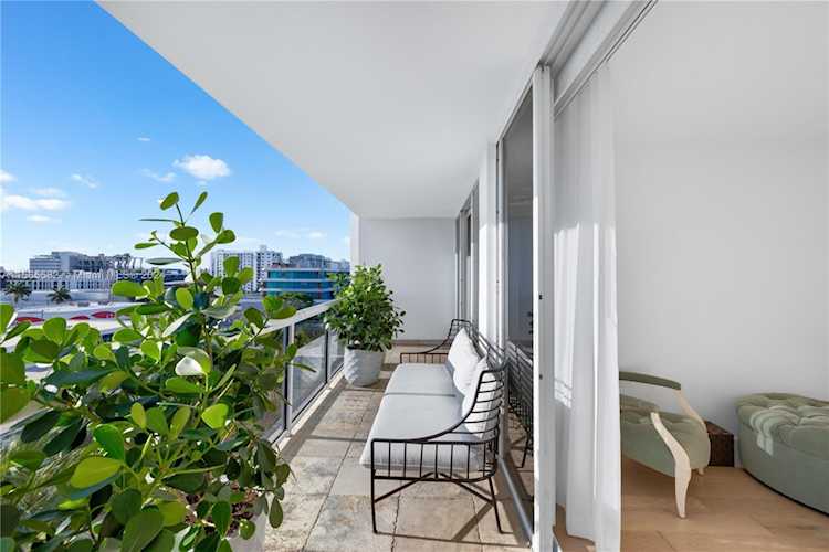 1800 Sunset Harbour Dr #803 Miami Beach, FL 32 33139 | Skyrise Lab Photo 21