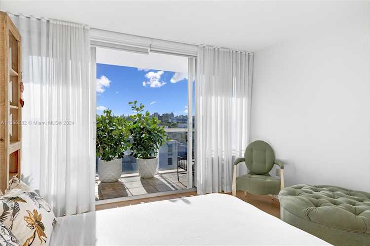 1800 Sunset Harbour Dr #803 Miami Beach, FL 32 33139 | Skyrise Lab Photo 19