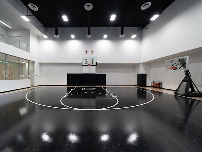 851 NE 1st Ave #1408 Miami, FL 31 33132 | Skyrise Lab Photo 16