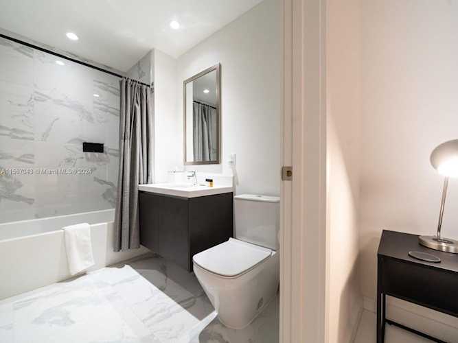 851 NE 1st Ave #1408 Miami, FL 31 33132 | Skyrise Lab Photo 15