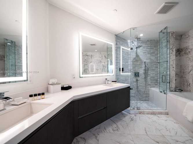 851 NE 1st Ave #1408 Miami, FL 31 33132 | Skyrise Lab Photo 12