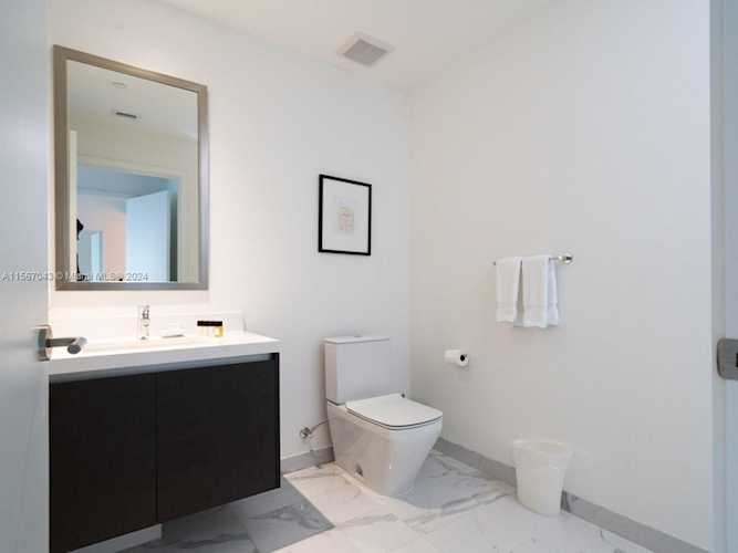 851 NE 1st Ave #1408 Miami, FL 31 33132 | Skyrise Lab Photo 8