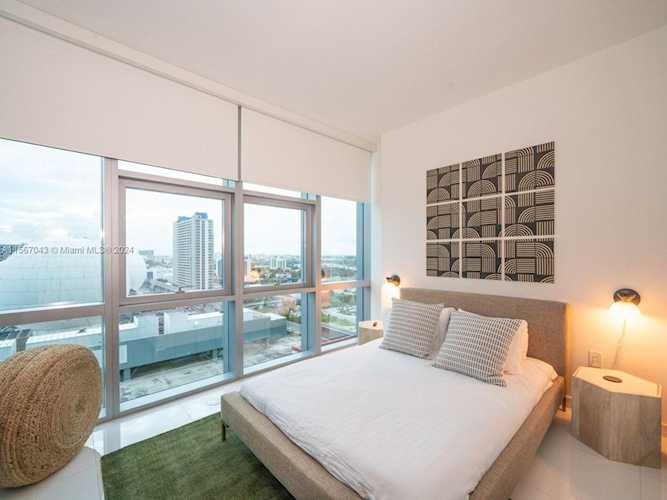 851 NE 1st Ave #1408 Miami, FL 31 33132 | Skyrise Lab Photo 6