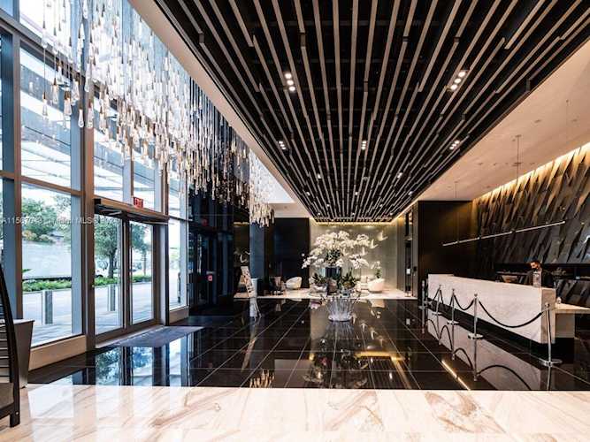 851 NE 1st Ave #1408 Miami, FL 31 33132 | Skyrise Lab Photo 24