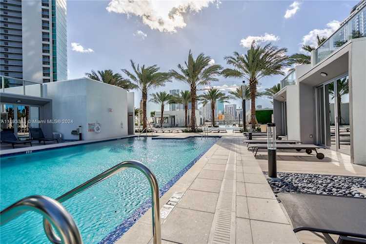 851 NE 1st Ave #2901 Miami, FL 31 33132 | Skyrise Lab Photo 60