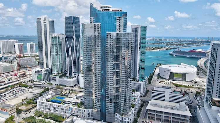 851 NE 1st Ave #2901 Miami, FL 31 33132 | Skyrise Lab Photo 43