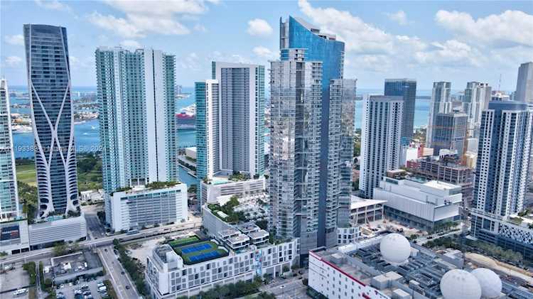 851 NE 1st Ave #2901 Miami, FL 31 33132 | Skyrise Lab Photo 41