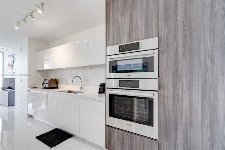 851 NE 1st Ave #2901 Miami, FL 31 33132 | Skyrise Lab Photo 32