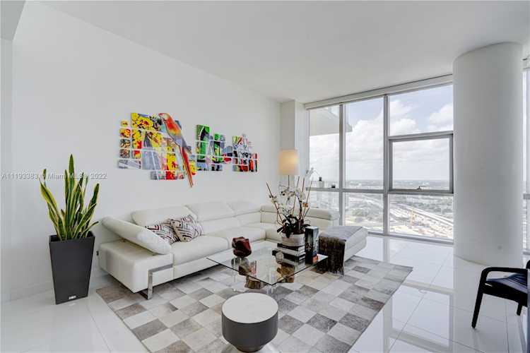 851 NE 1st Ave #2901 Miami, FL 31 33132 | Skyrise Lab Photo 31