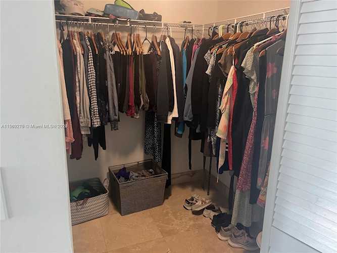 1800 N Bayshore Dr #3010 Miami, FL 32 33132 | Skyrise Lab Photo 10