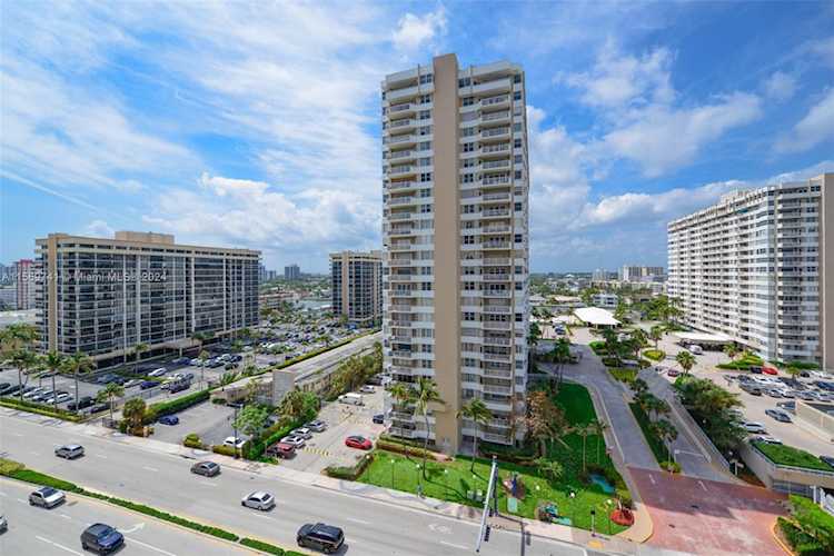 1980 S Ocean Dr #10P Hallandale Beach, FL 3010 33009 | Skyrise Lab Photo 33