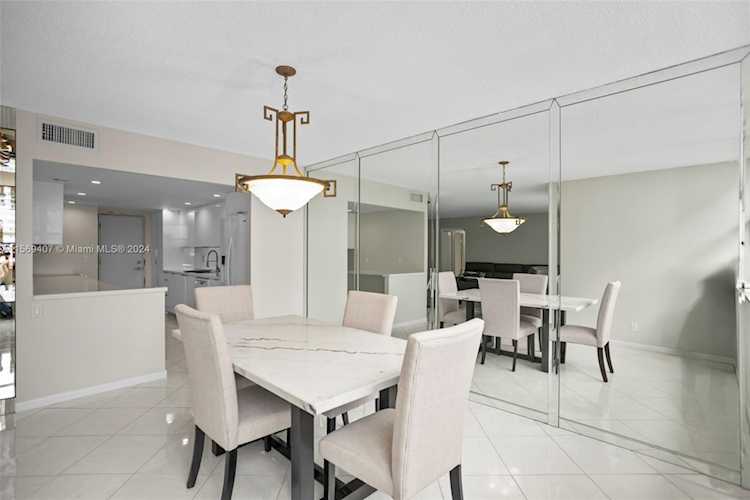 1904 S Ocean Dr #1606 Hallandale Beach, FL 3010 33009 | Skyrise Lab Photo 10
