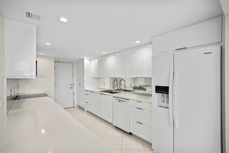 1904 S Ocean Dr #1606 Hallandale Beach, FL 3010 33009 | Skyrise Lab Photo 7