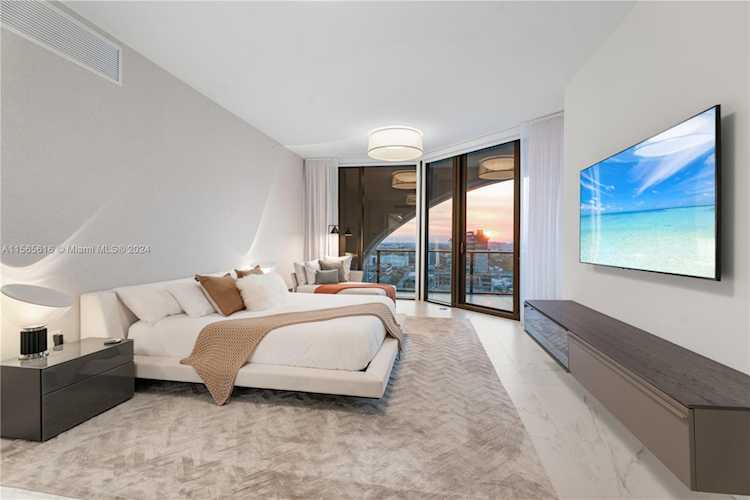 1000 Biscayne Blvd #1902 Miami, FL 32 33132 | Skyrise Lab Photo 5