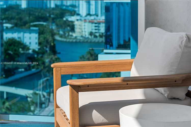 2301 Collins Ave #1034 Miami Beach, FL 32 33139 | Skyrise Lab Photo 3
