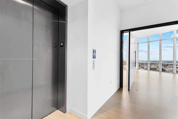 851 NE 1st Ave #PH 5500 Miami, FL 31 33132 | Skyrise Lab Photo 41