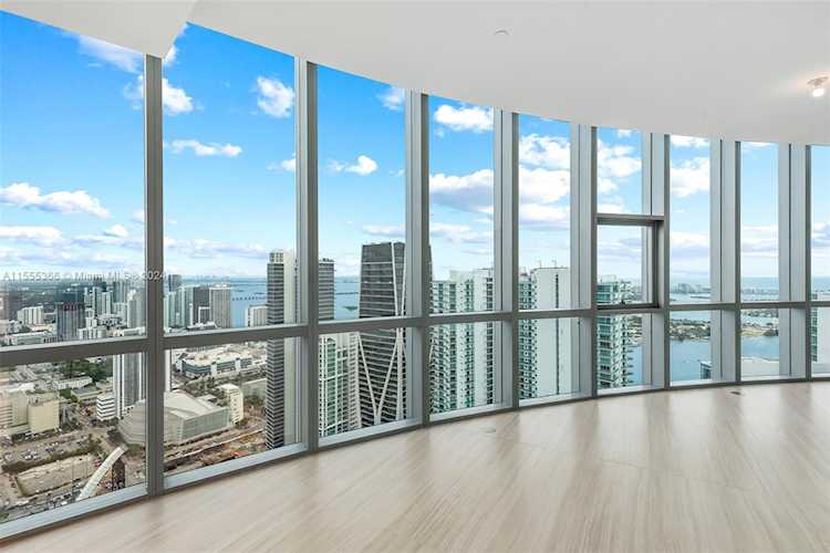 851 NE 1st Ave #PH 5500 Miami, FL 31 33132 | Skyrise Lab Photo 33