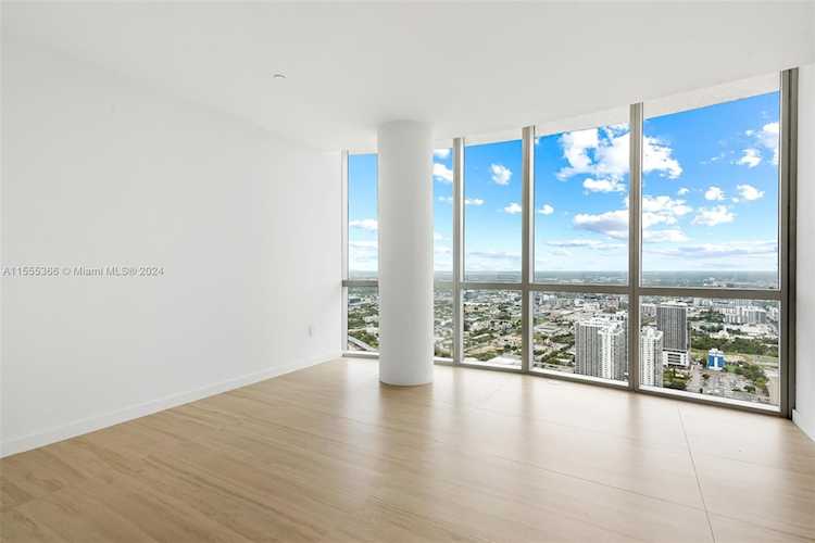 851 NE 1st Ave #PH 5500 Miami, FL 31 33132 | Skyrise Lab Photo 26