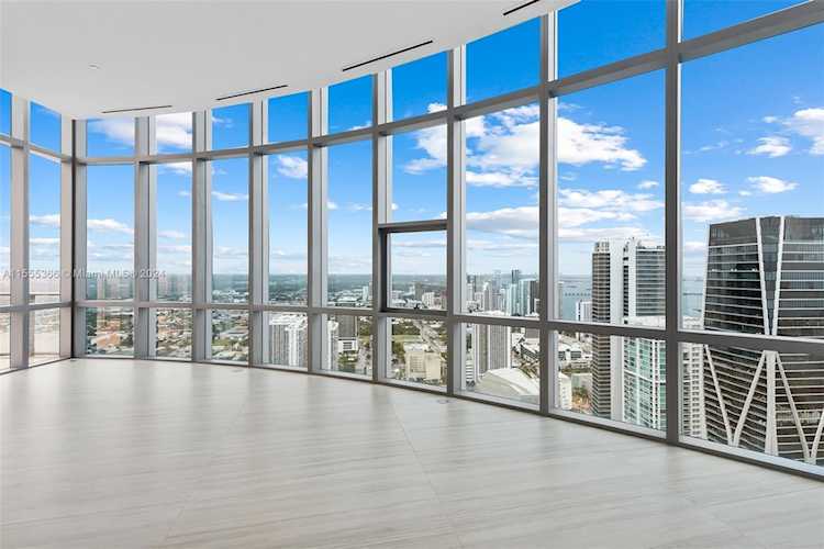 851 NE 1st Ave #PH 5500 Miami, FL 31 33132 | Skyrise Lab Photo 17
