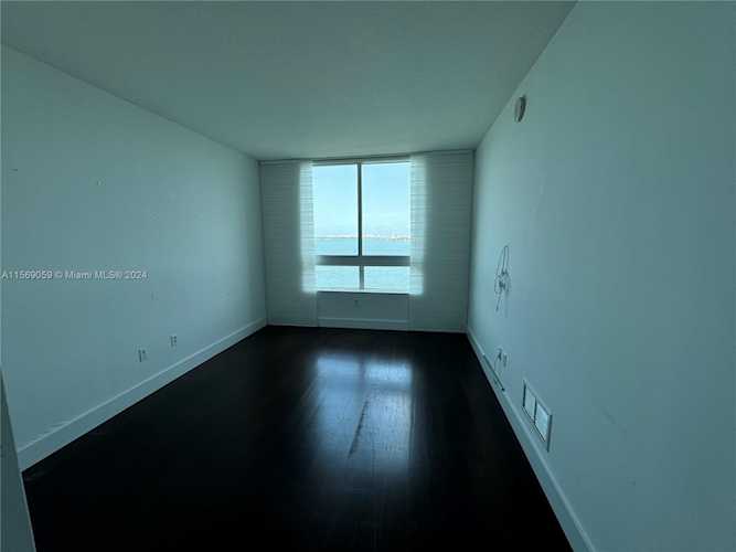 1900 N Bayshore Dr #1401 Miami, FL 32 33132 | Skyrise Lab Photo 36
