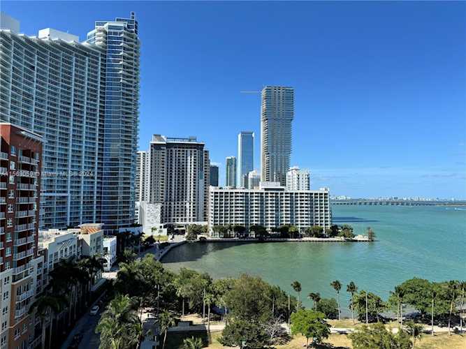 1900 N Bayshore Dr #1401 Miami, FL 32 33132 | Skyrise Lab Photo 12